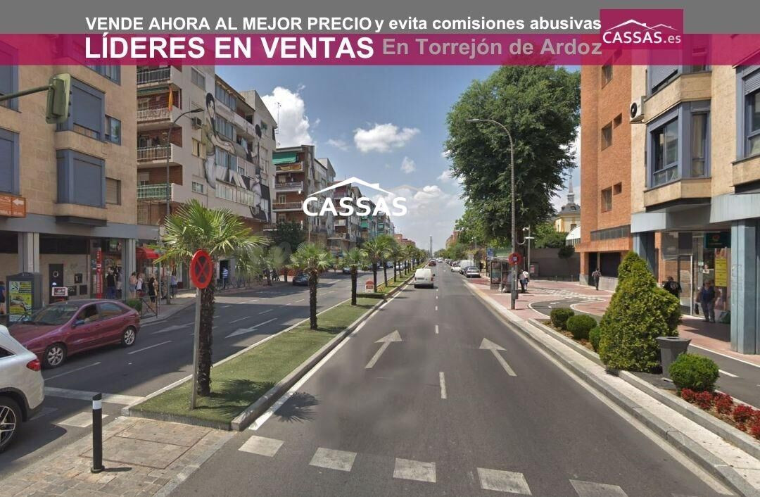 ZONA CENTRO- Renfe. 2 habitaciones (antes 3). 1º planta sin 