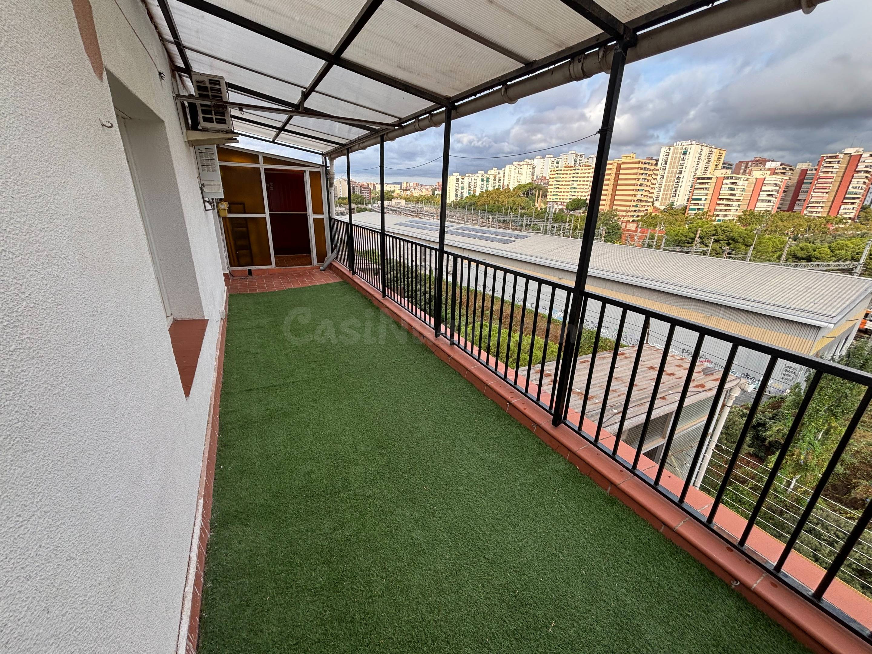 PRECIOSO ÁTICO CON TERRAZA DE 20M2 Y ASCENSOR