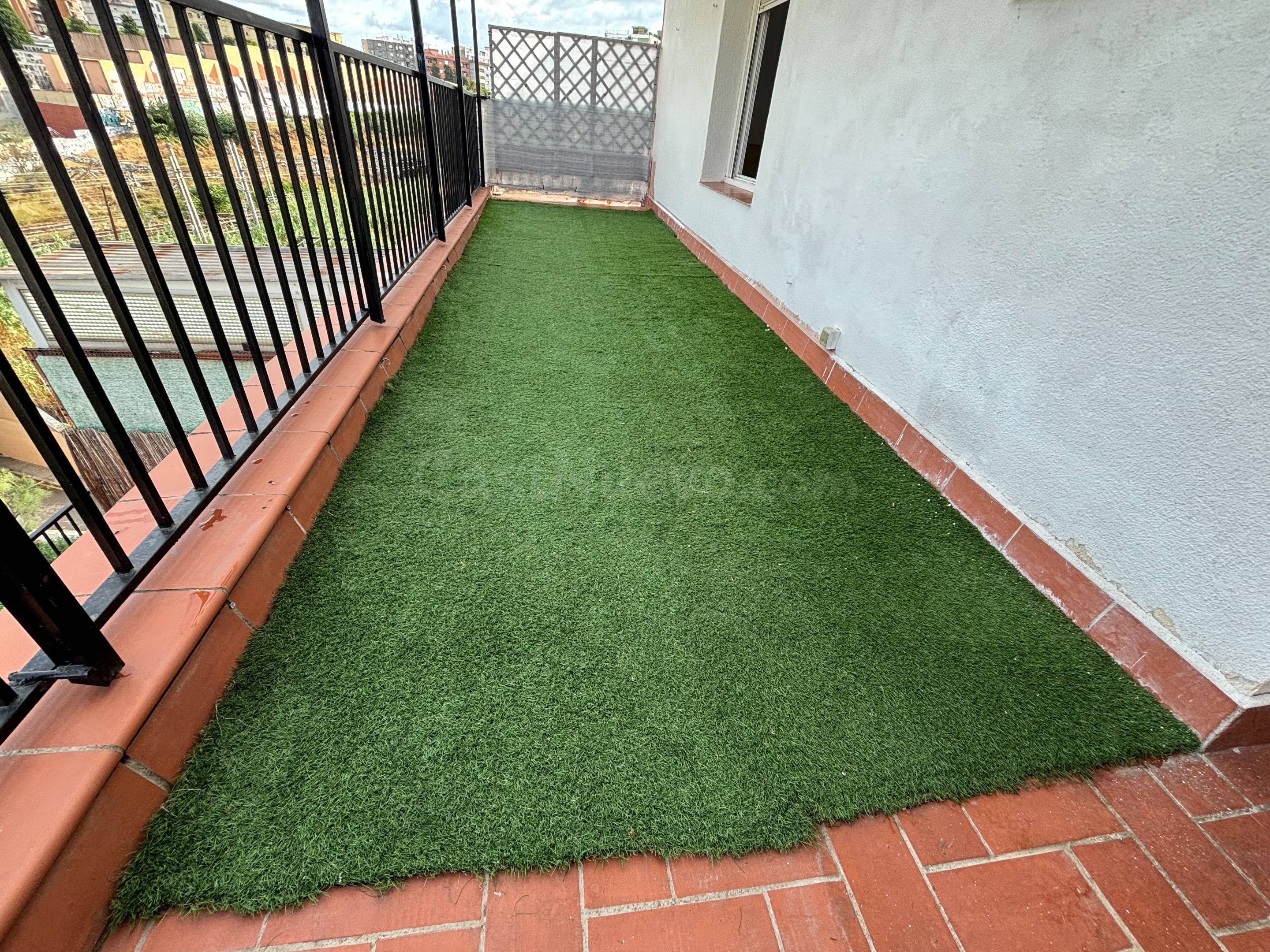 PRECIOSO ÁTICO CON TERRAZA DE 20M2 Y ASCENSOR - foto 5