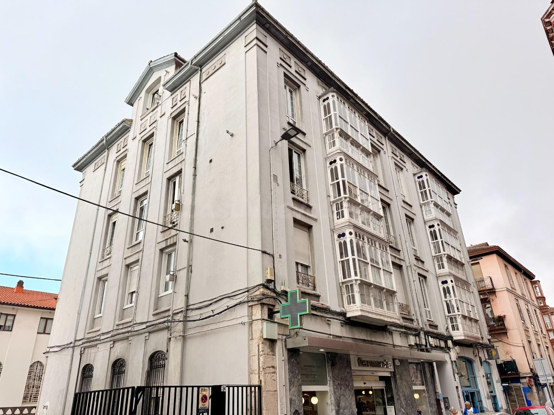 Piso en Santa Lucía - Centro de Santander para reformar - foto 2