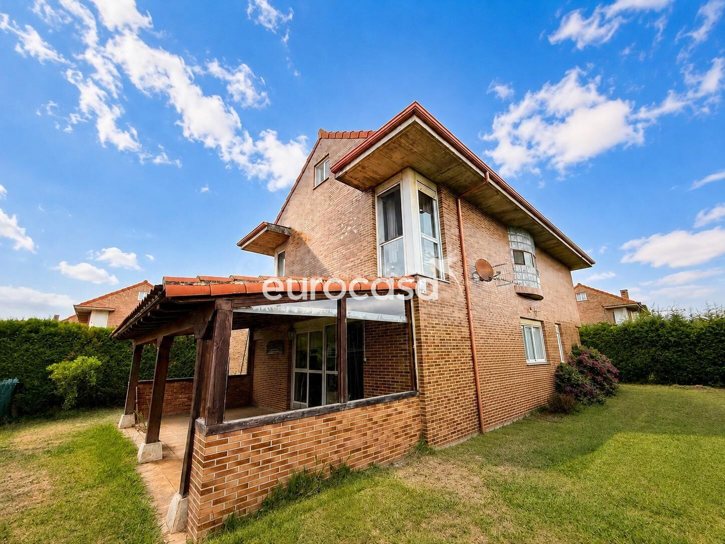 CHALET INDEPENDIENTE EN VENTA EN HERRERA DE CAMARGO | JARDÍN - foto 3