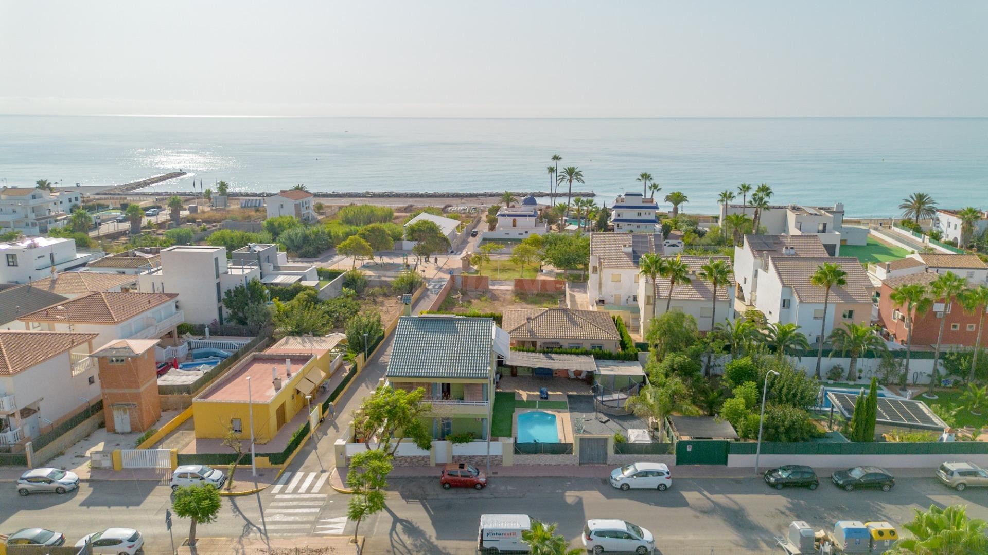Impresionante Chalet con Piscina y Vistas al Mar en Moncofar - foto 5