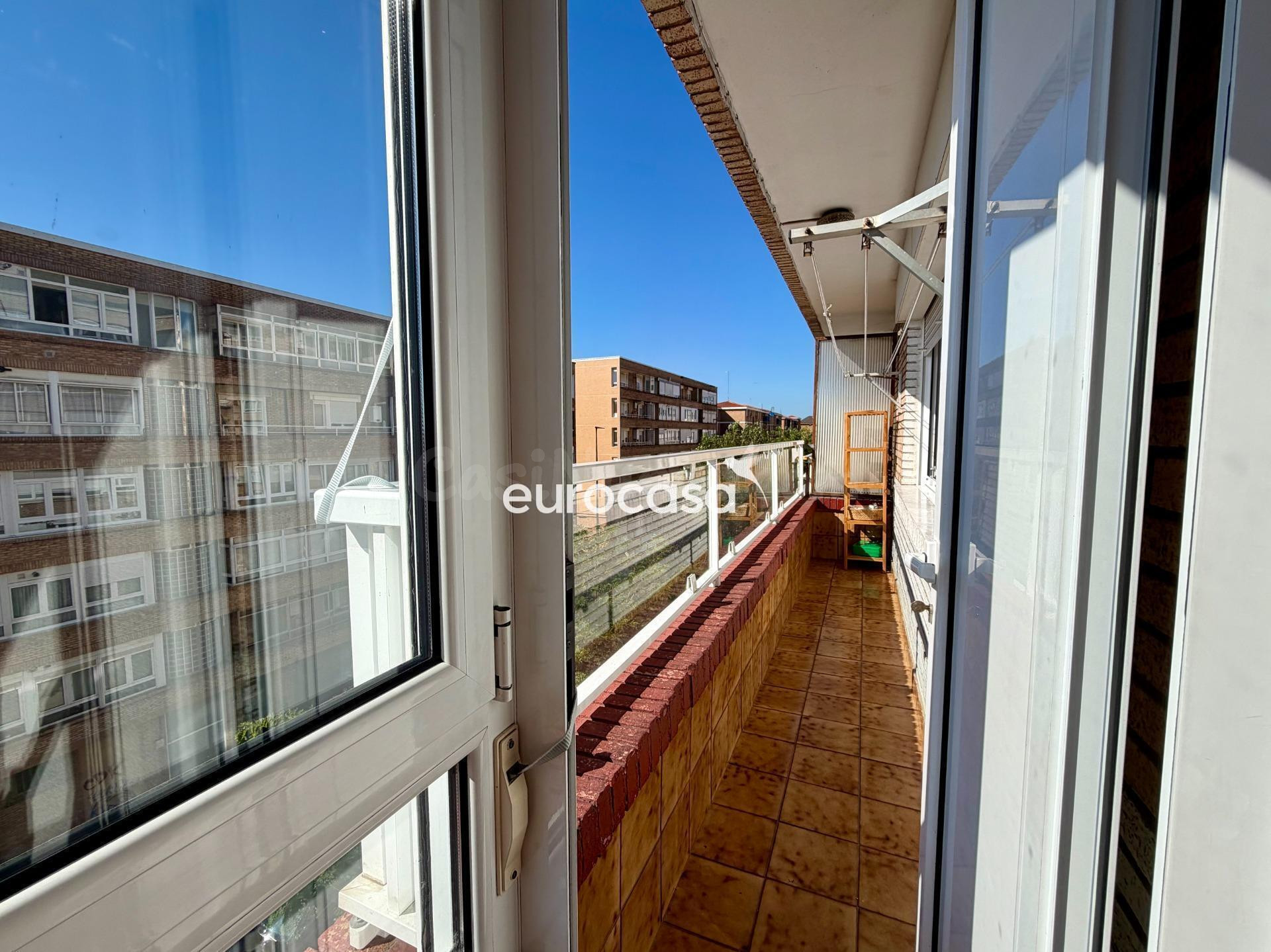 PISO EN VENTA EN EL CENTRO DE SANTANDER CON VISTAS A LA BAHÍ - foto 5