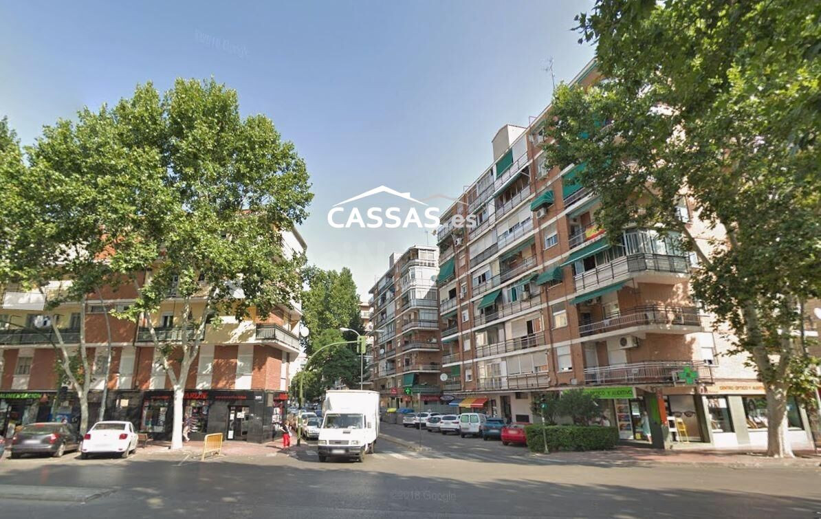 ALCALA DE HENARES - Piso reformado de 3 habitaciones. 4º Pla