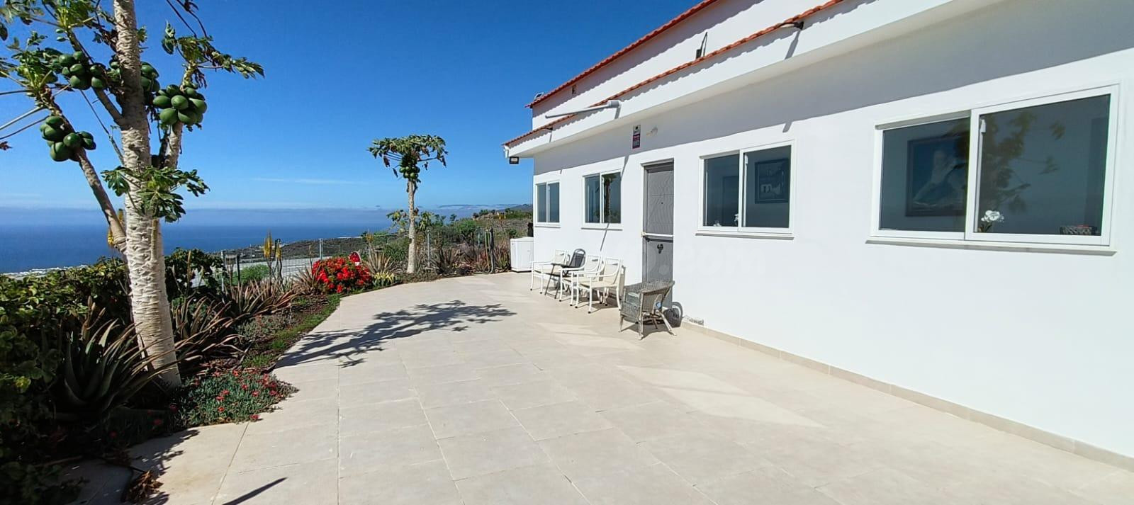 Finca con encanto en Playa San Juan - foto 3
