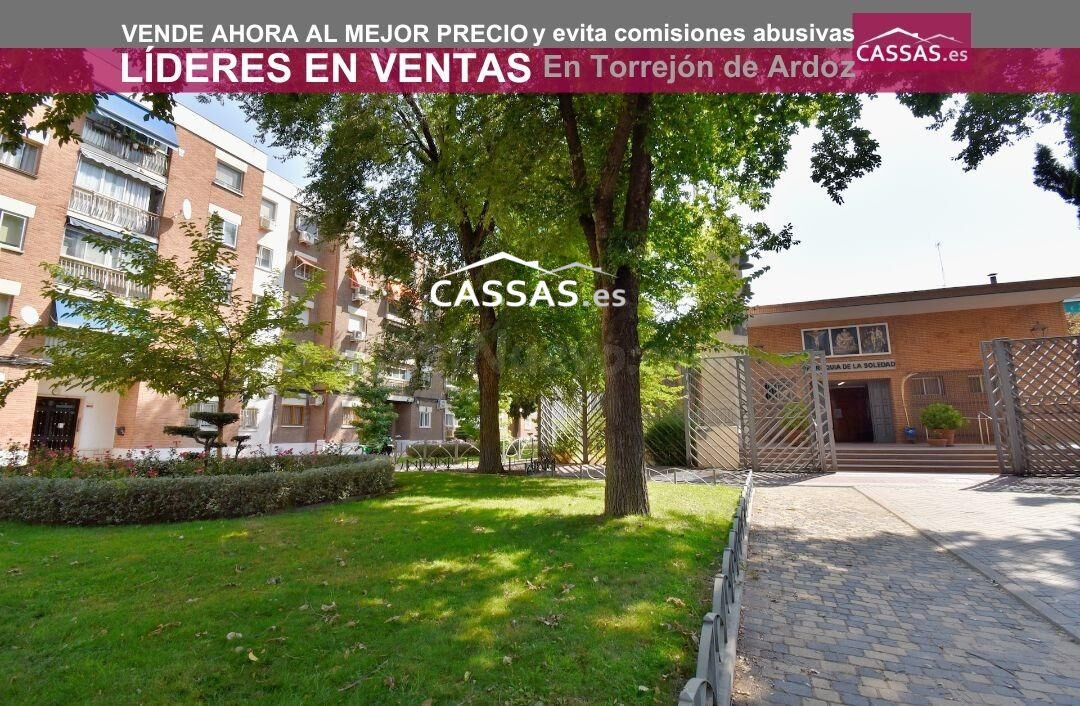 ZONA PARQUE GRANADA - VEREDILLAS. Piso 3 habitaciones con as