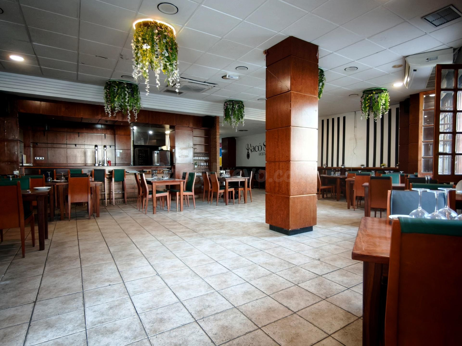 Espectacular Local Esquinero de 385 m2 en Silla – Restaurant - foto 4