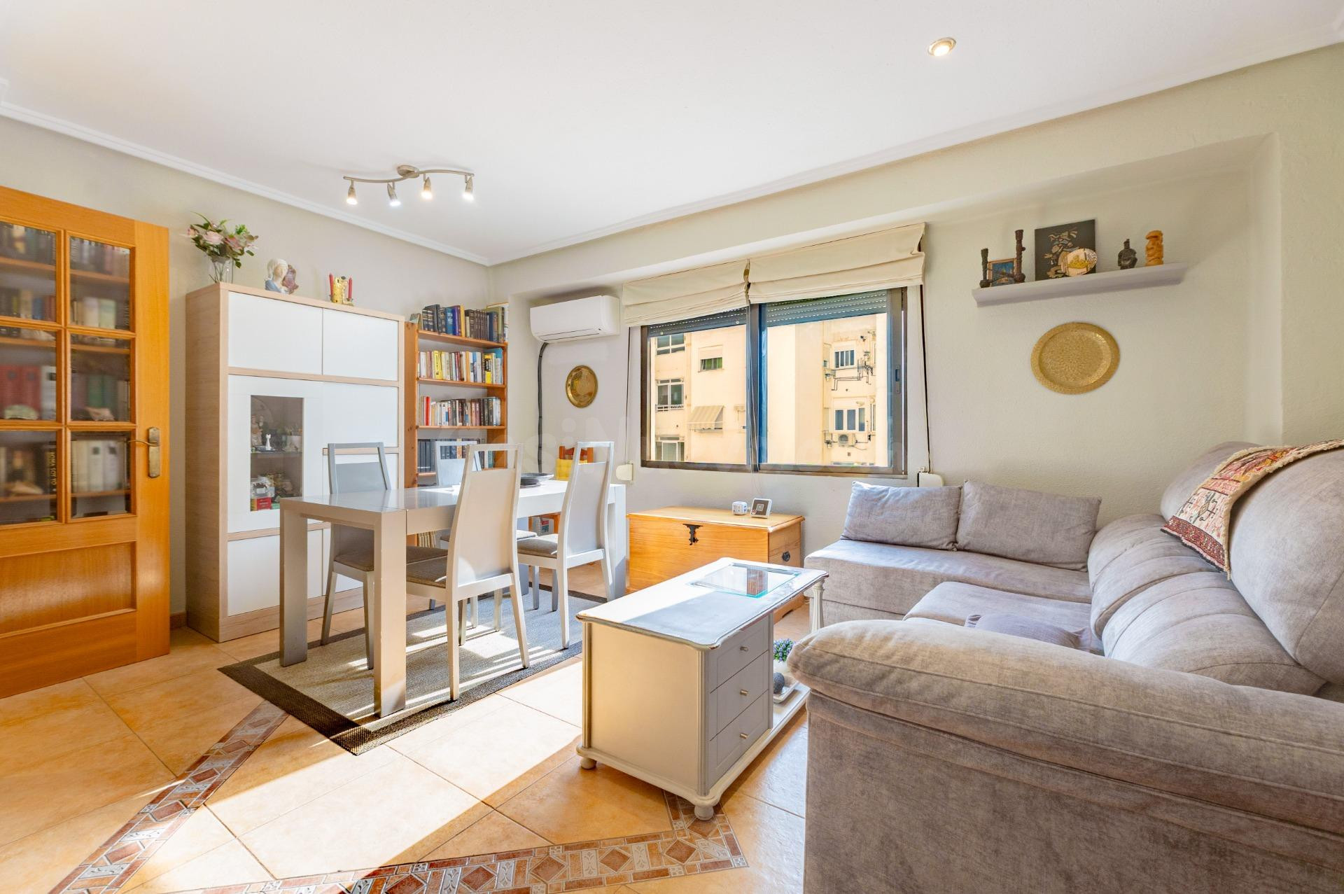 Oportunidad en Trinitat: 7º piso con mucha luz, espacio opti