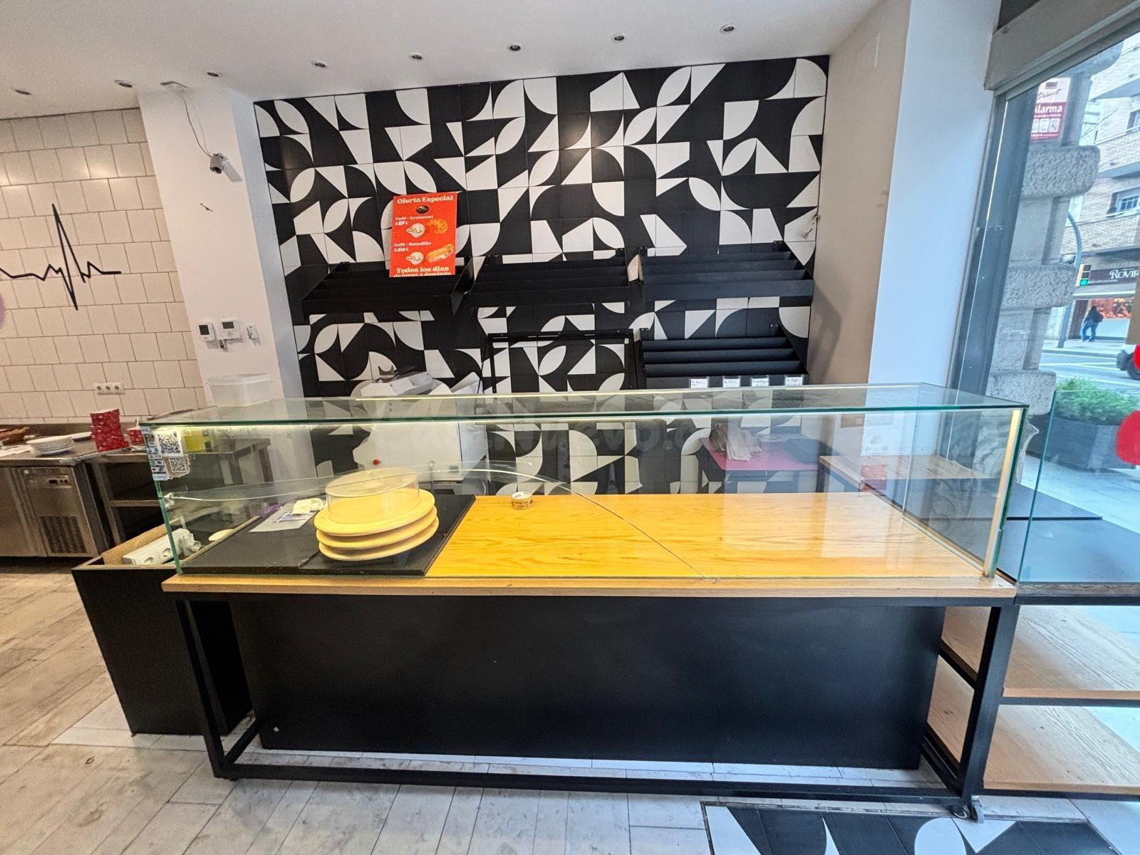 Local comercial a pie de calle, Sants. - foto 3