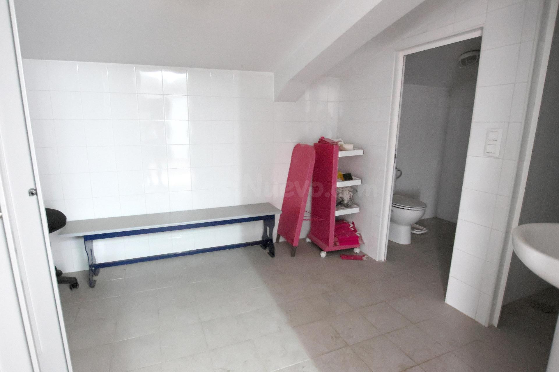 Local comercial próximo al centro de Puebla de la Calzada - foto 5
