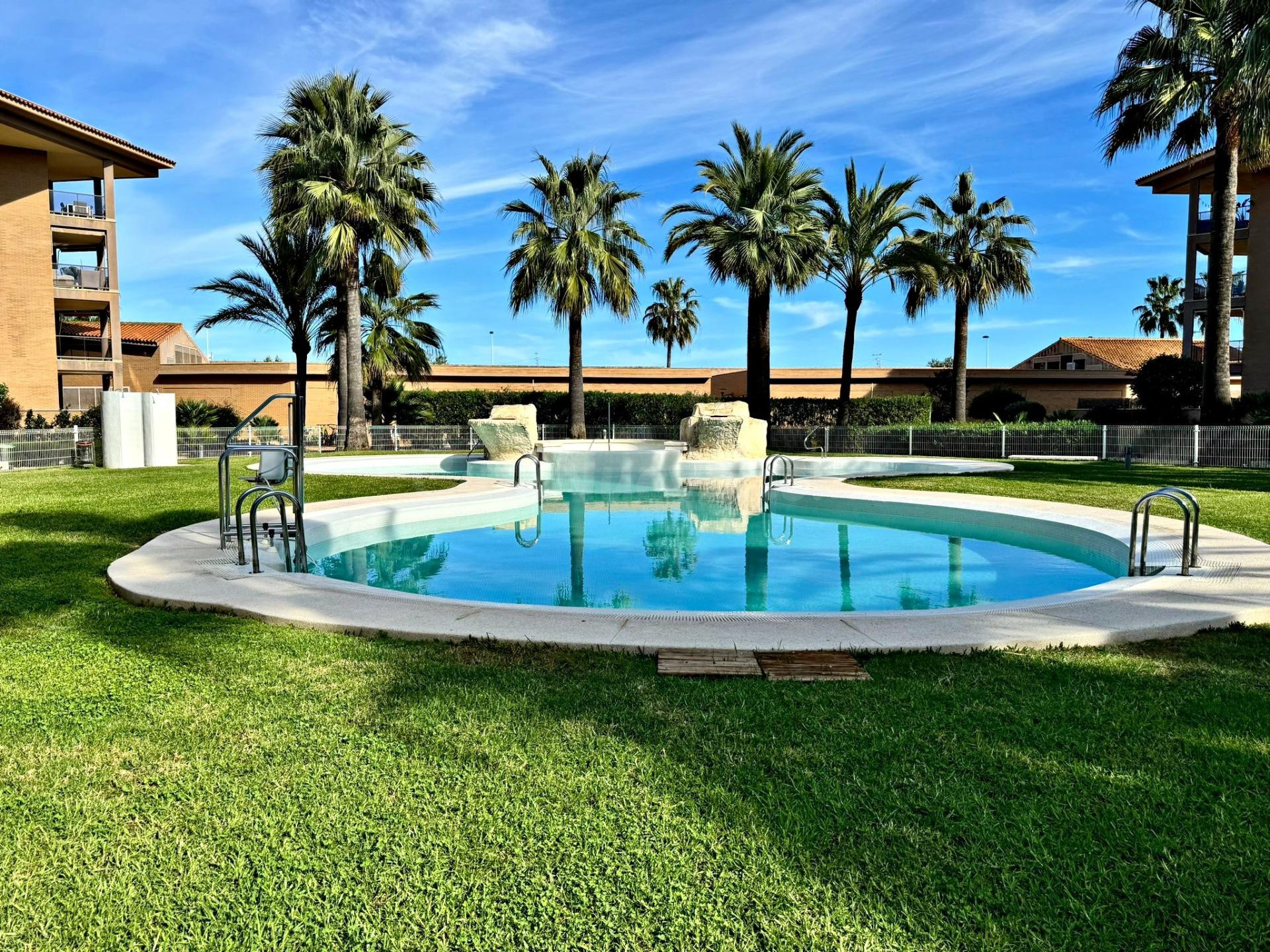 ALQUILER APARTAMENTO EN JAVEA PRIMERA LINEA PLAYA