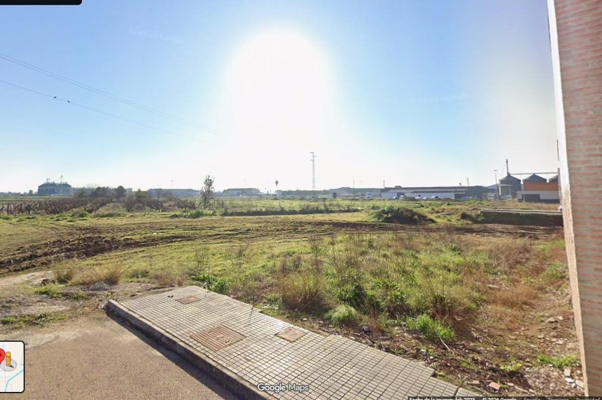 SOLAR CON 8M DE FACHADA EN ZONA DE SANTO TORIBIO - foto 5