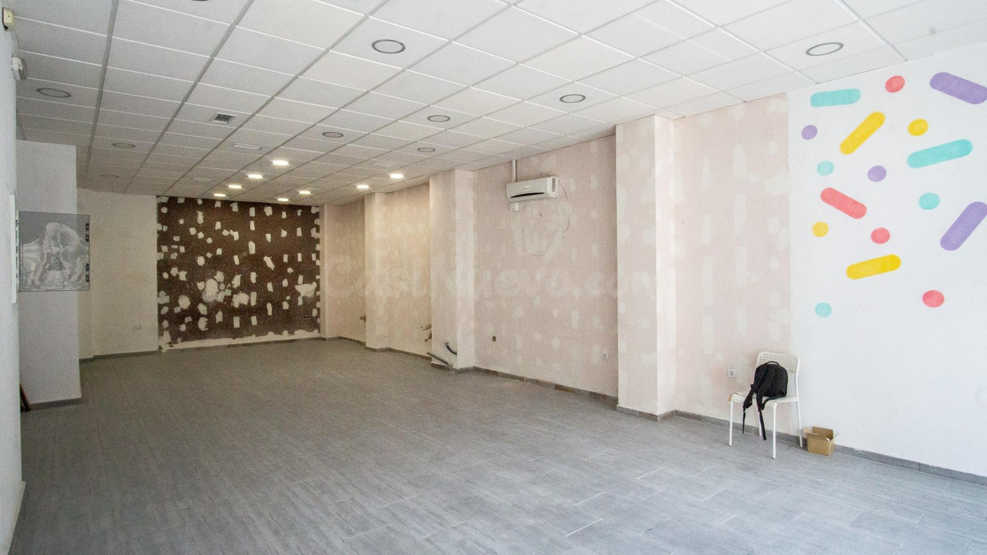 Local comercial en Gran Avenida de Elda. - foto 2