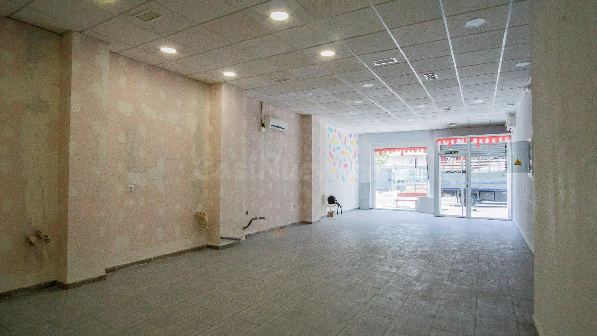 Local comercial en Gran Avenida de Elda. - foto 3