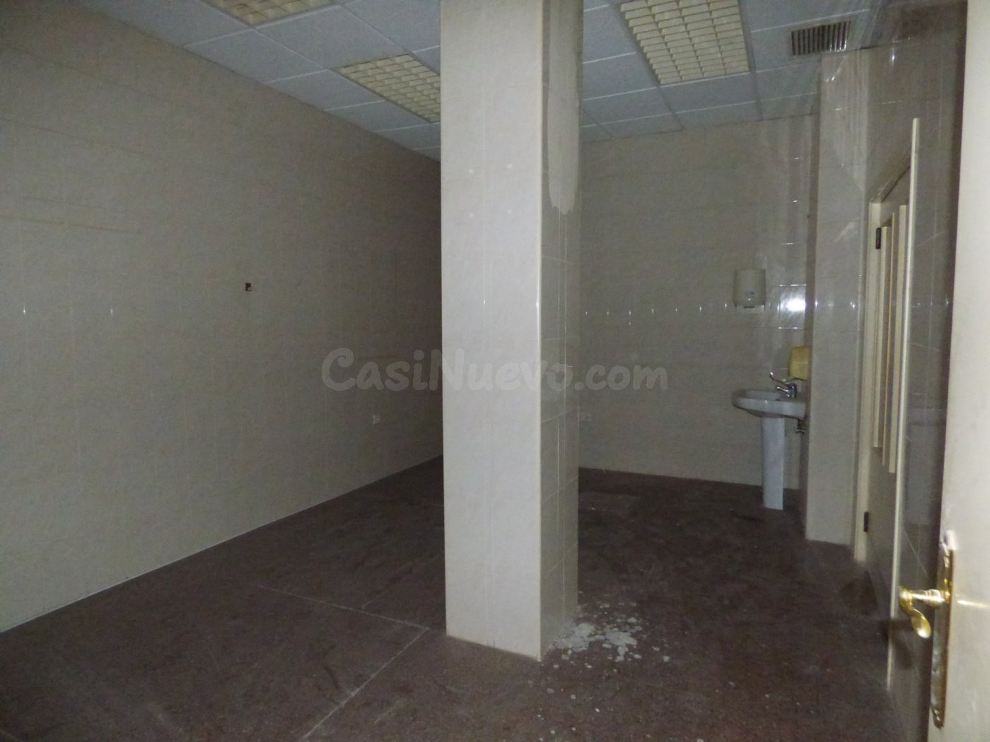 Local Comercial amplio en calle Lamberto Amat - foto 5