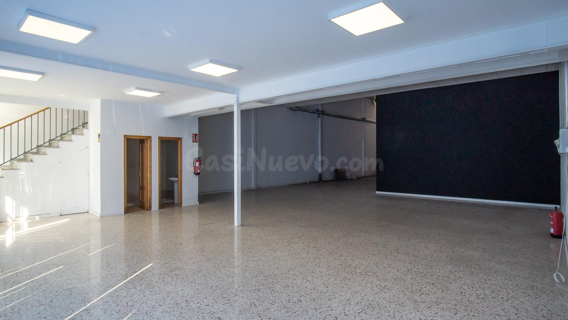 NAVE INDUSTRIAL IDEAL PARA ALMACEN, EXPOSICIÓN O SIMILAR