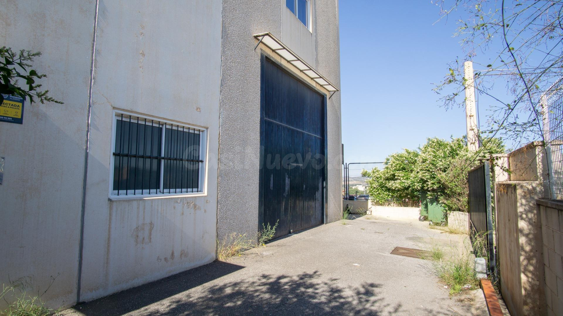 Nave Industrial, en ubicación excelente, próxima a la autoví