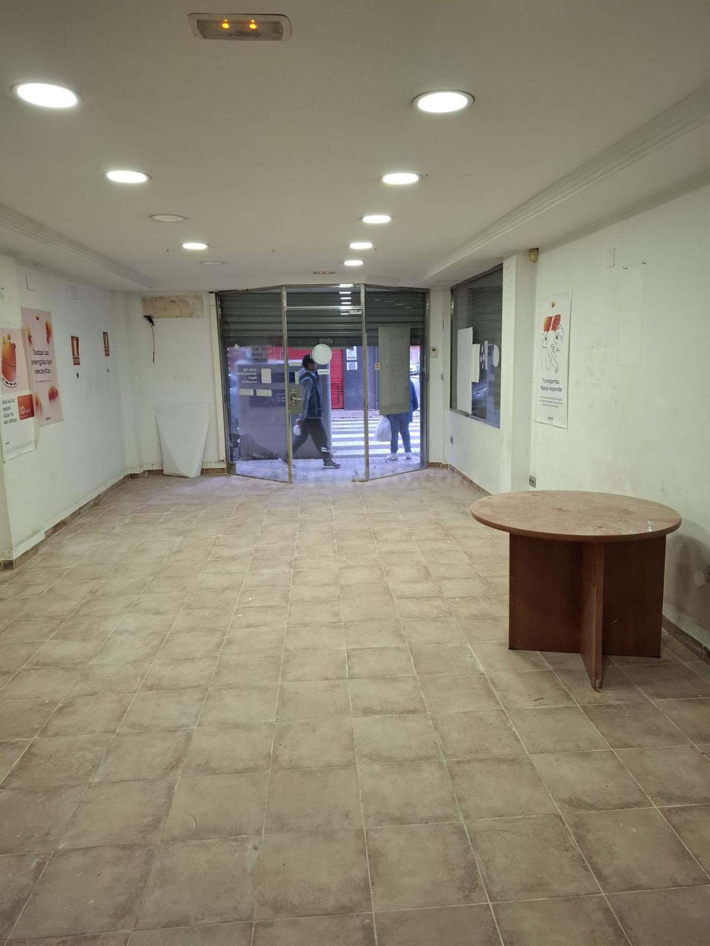 21 Inmobiliaria alquila este bajo en perfecto estado cerca d - foto 4