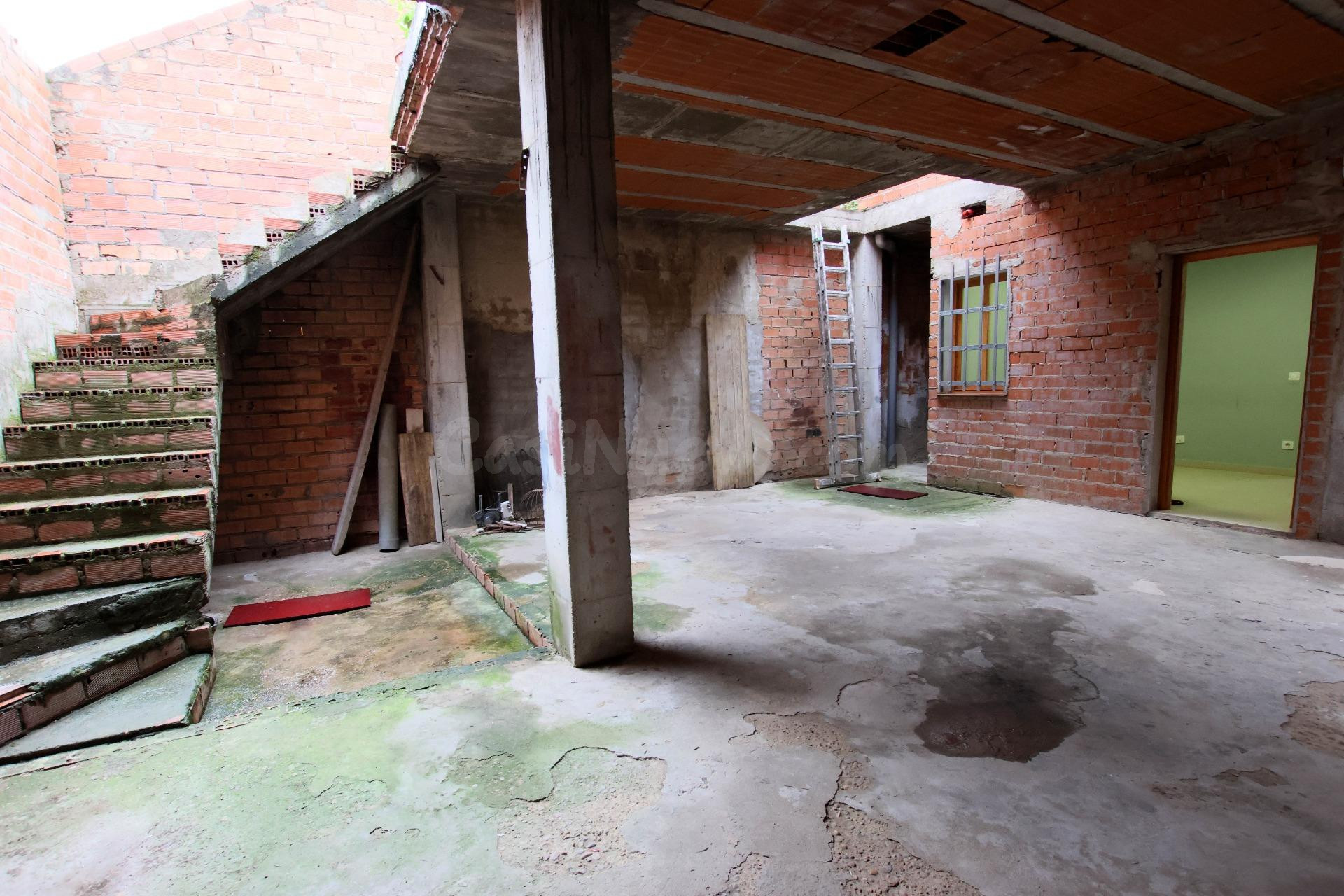 Local con posibilidad de cambio de uso a vivienda en Montijo - foto 5
