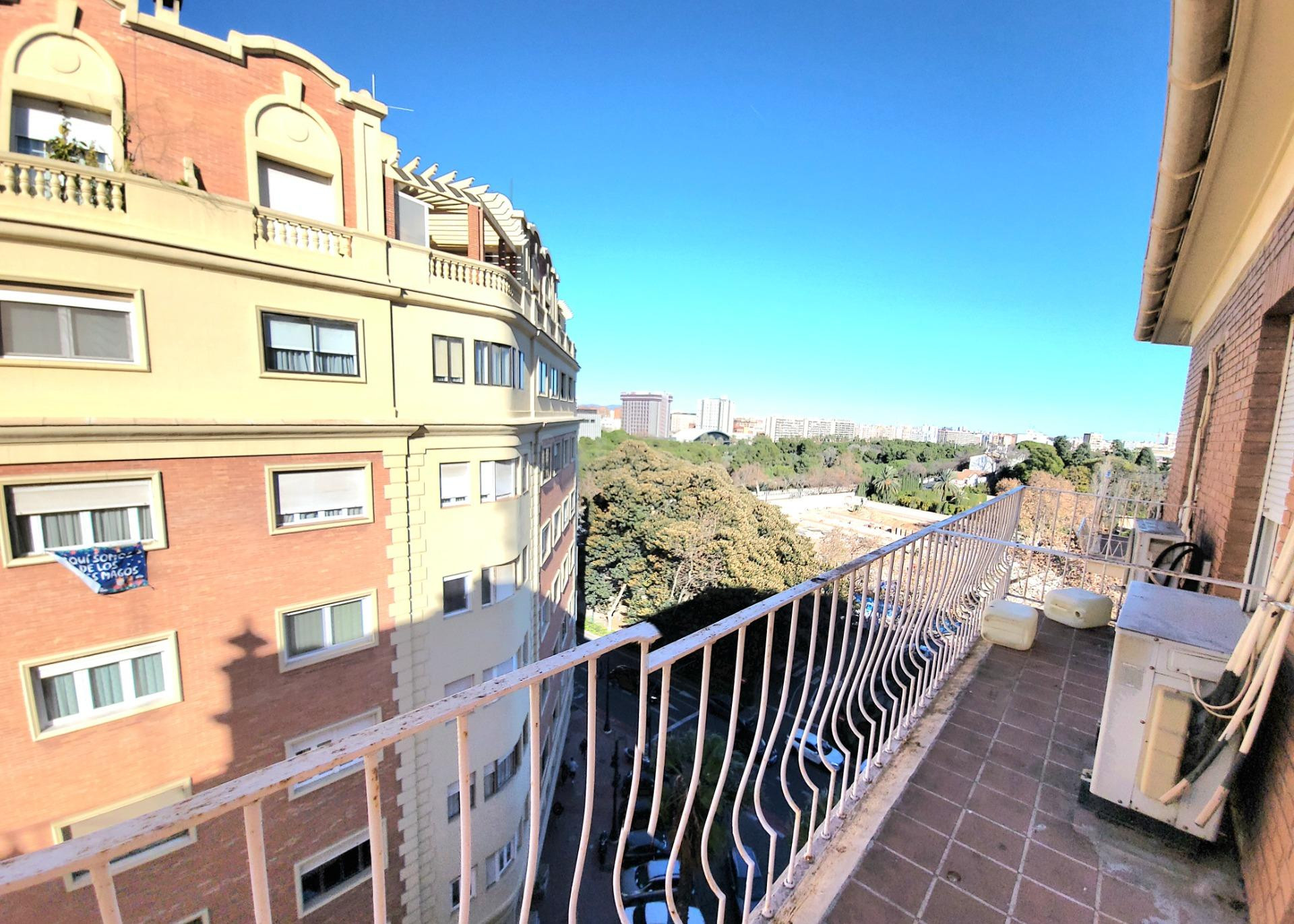 ESPECTACULAR PISO EN ARRANCAPINS (VALENCIA) CON VISTAS A LOS - foto 2