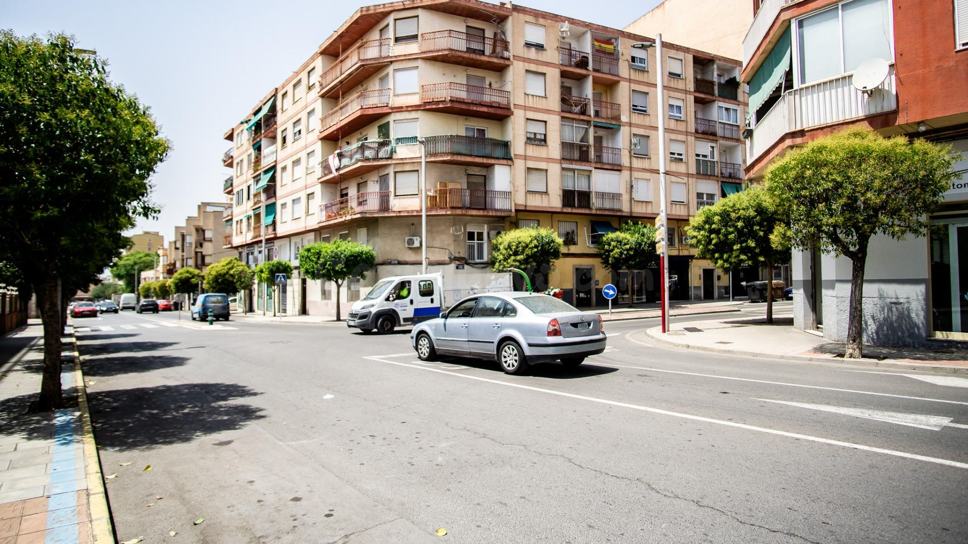 Parcela en esquina en Ciudad Vergel – Zona muy demandada - foto 5