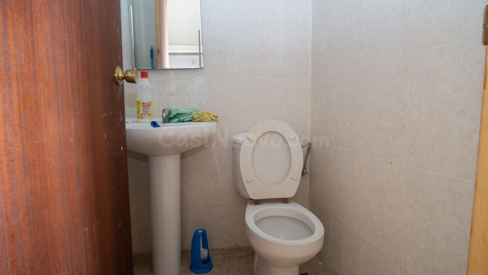 Nave o casa, ideal para convertir en vivienda - foto 4