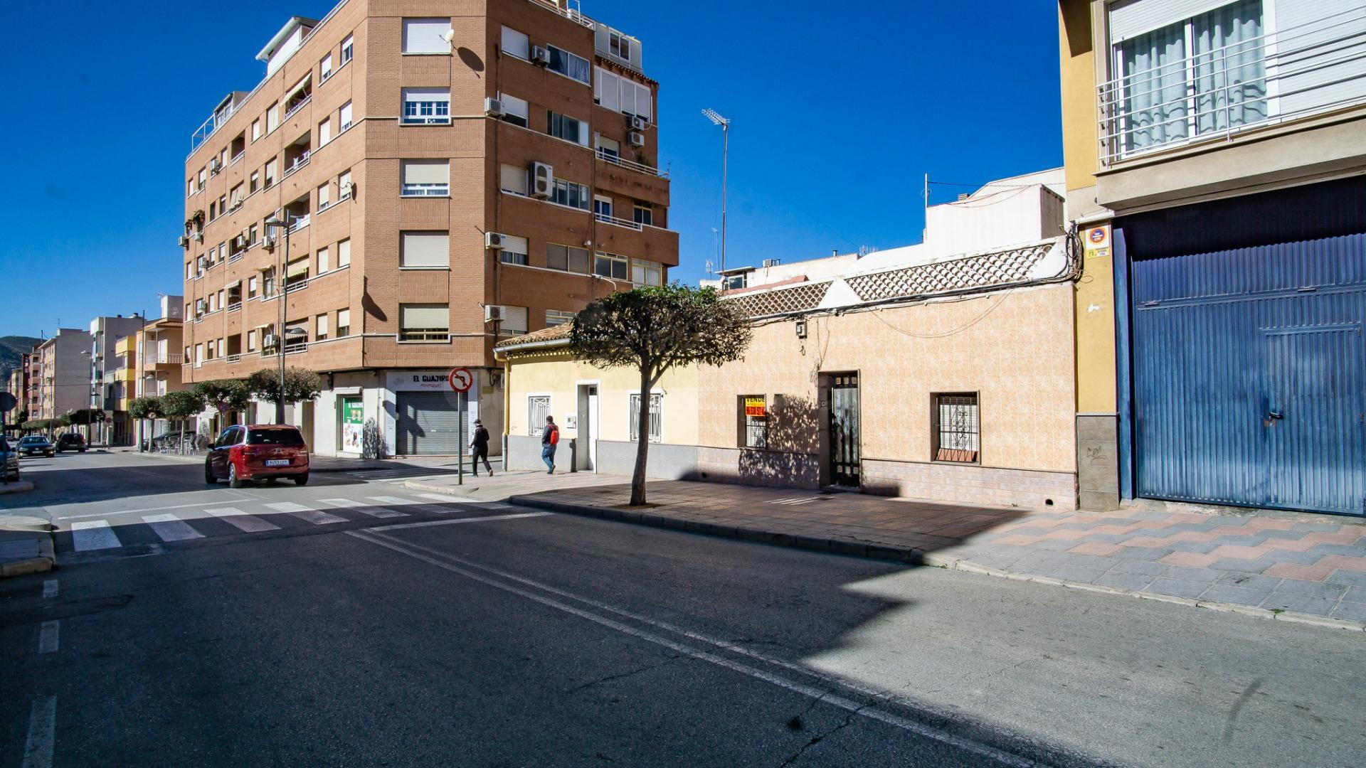 Casa solar de 131 m2 en Avenida de Elda, en Petrer
