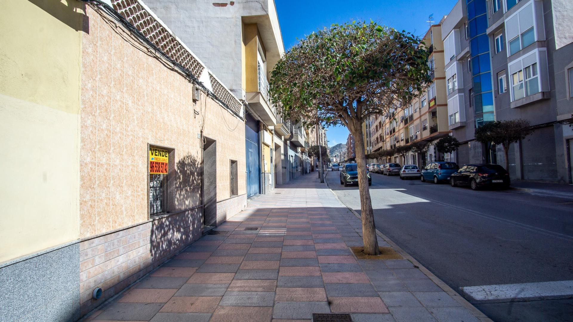 Casa solar de 131 m2 en Avenida de Elda, en Petrer - foto 4