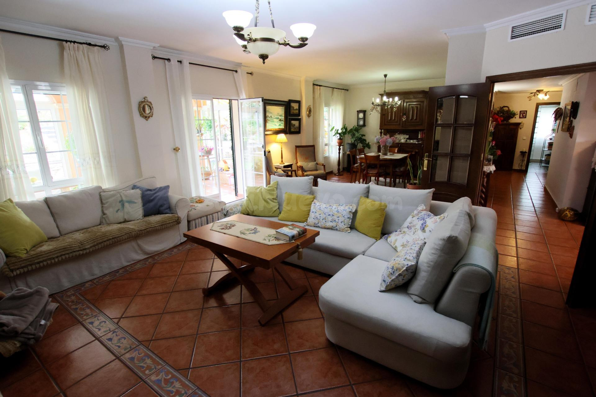 Chalet en venta en Urbanización las Lomas - foto 5