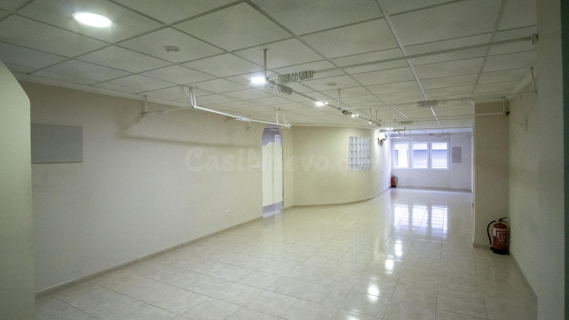 Local-Entreplanta comercial  en pleno centro de Elda – Calle