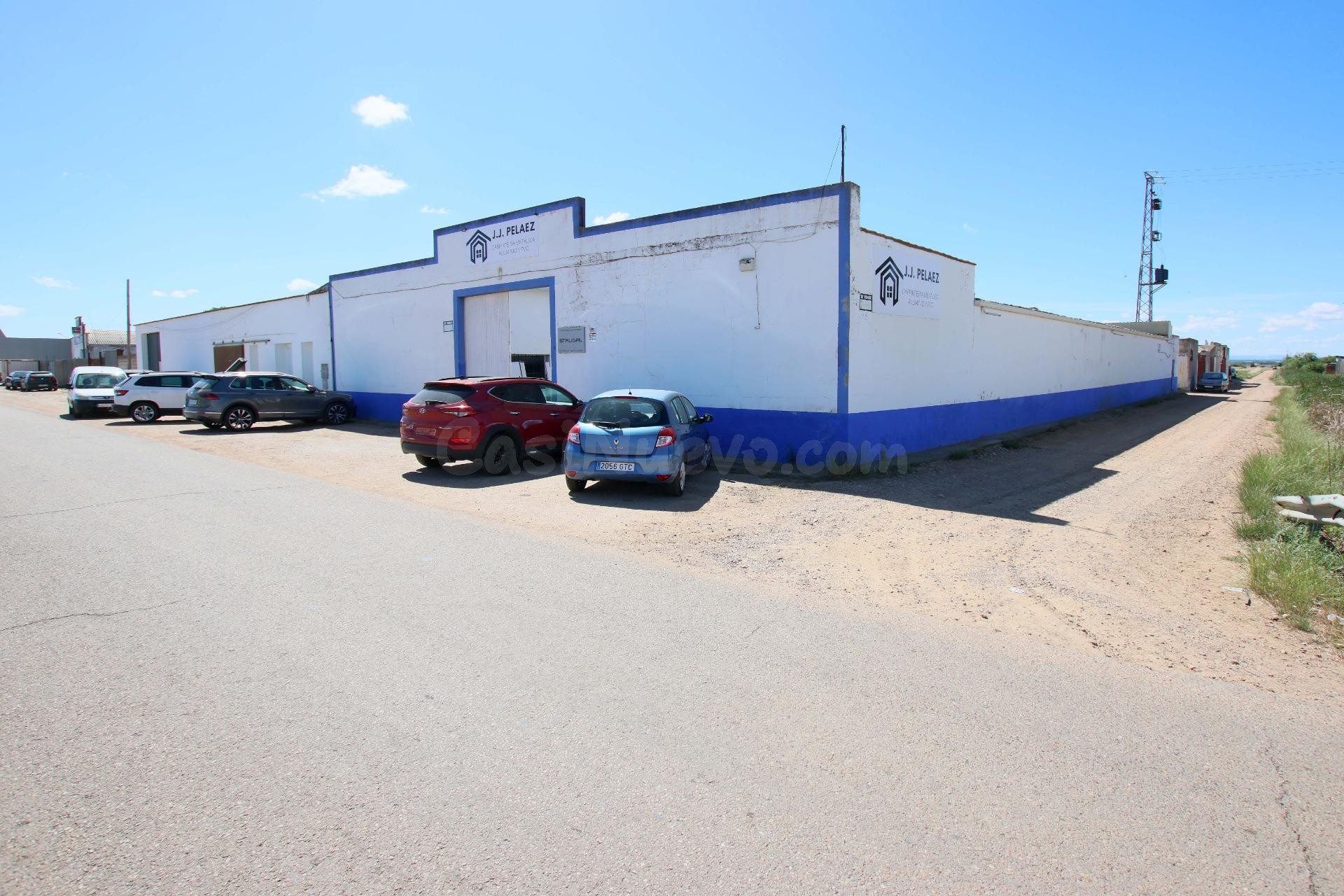 NAVE INDUSTRIAL