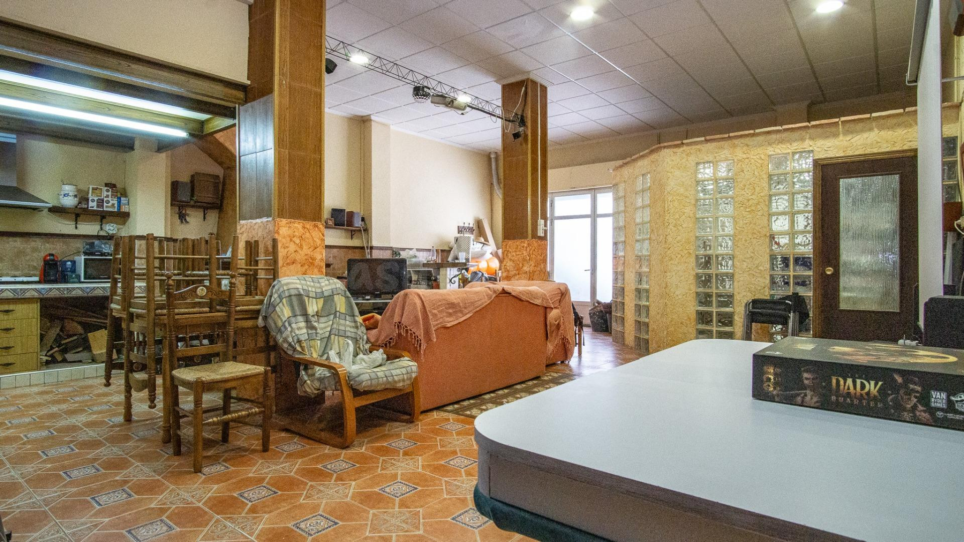 Local con posibilidad de cambio de uso a vivienda – Zona Pab