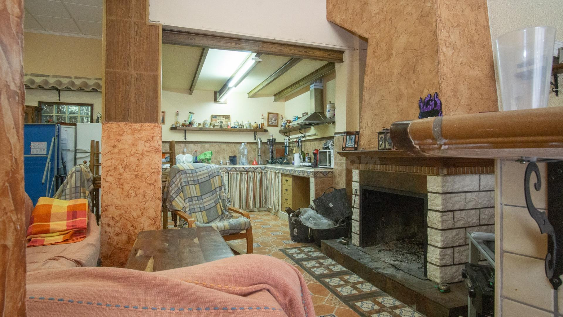 Local con posibilidad de cambio de uso a vivienda – Zona Pab - foto 4