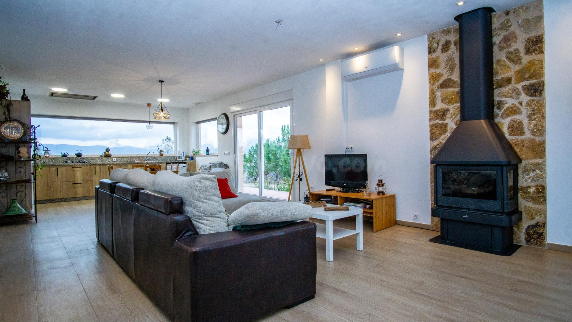 Chalet de obra nueva en venta entre Elda y Sax – listo para  - foto 4