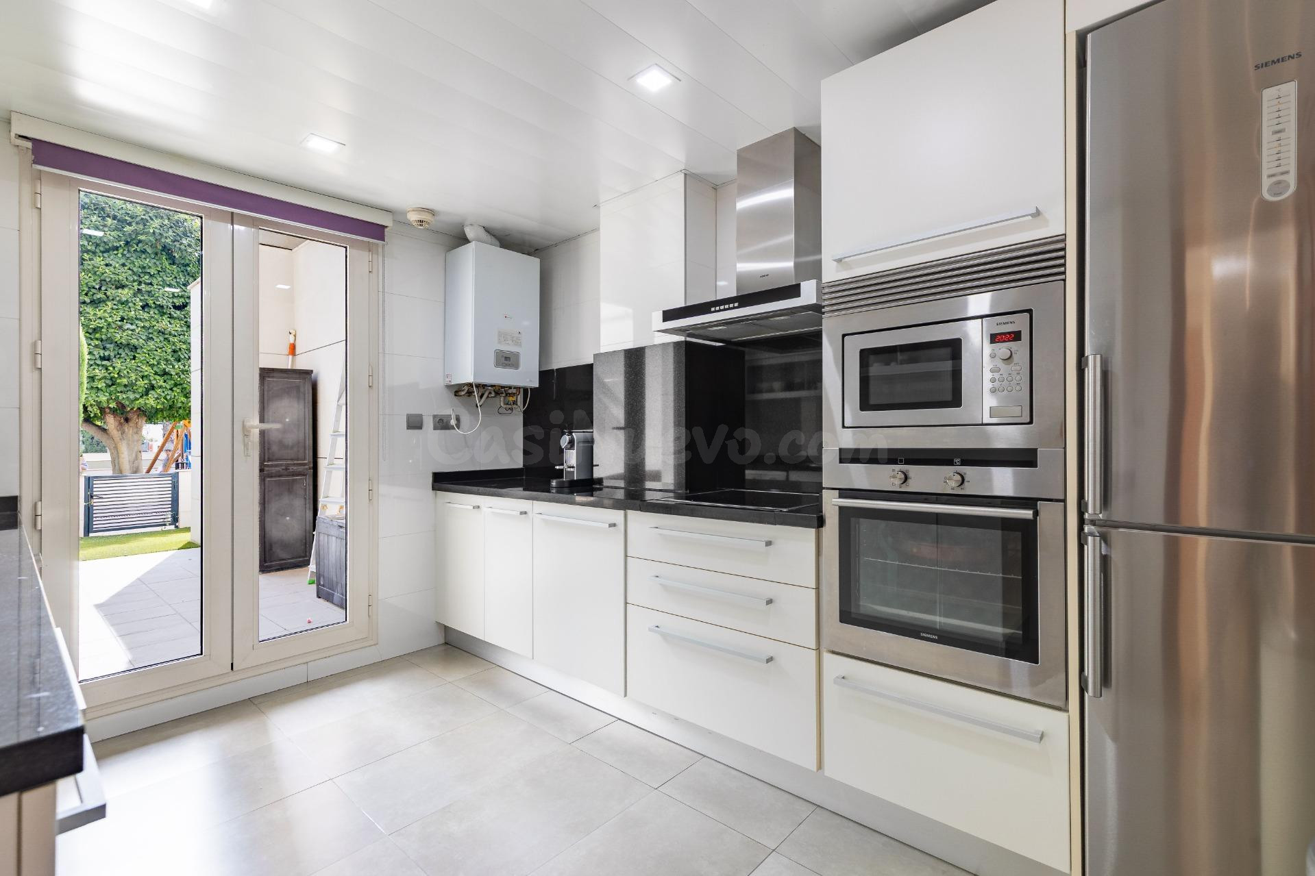 DUPLEX CON TERRAZA DE 20 METROS EN RESIDENCIAL - foto 3