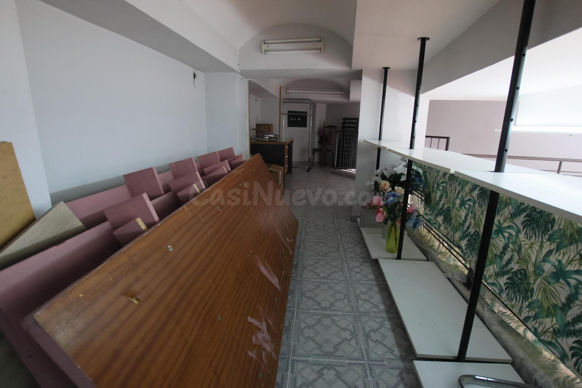 Magnífico local comercial en pleno corazón de Montijo. - foto 4
