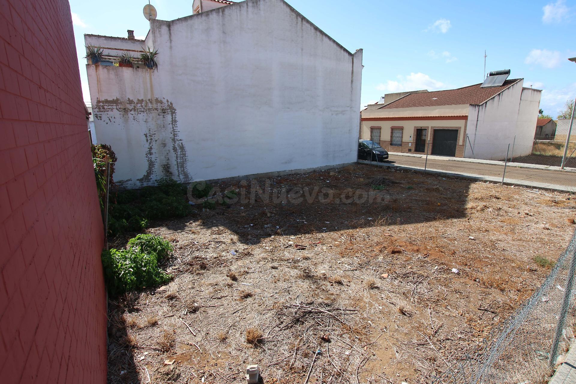 Solar urbano en Montijo