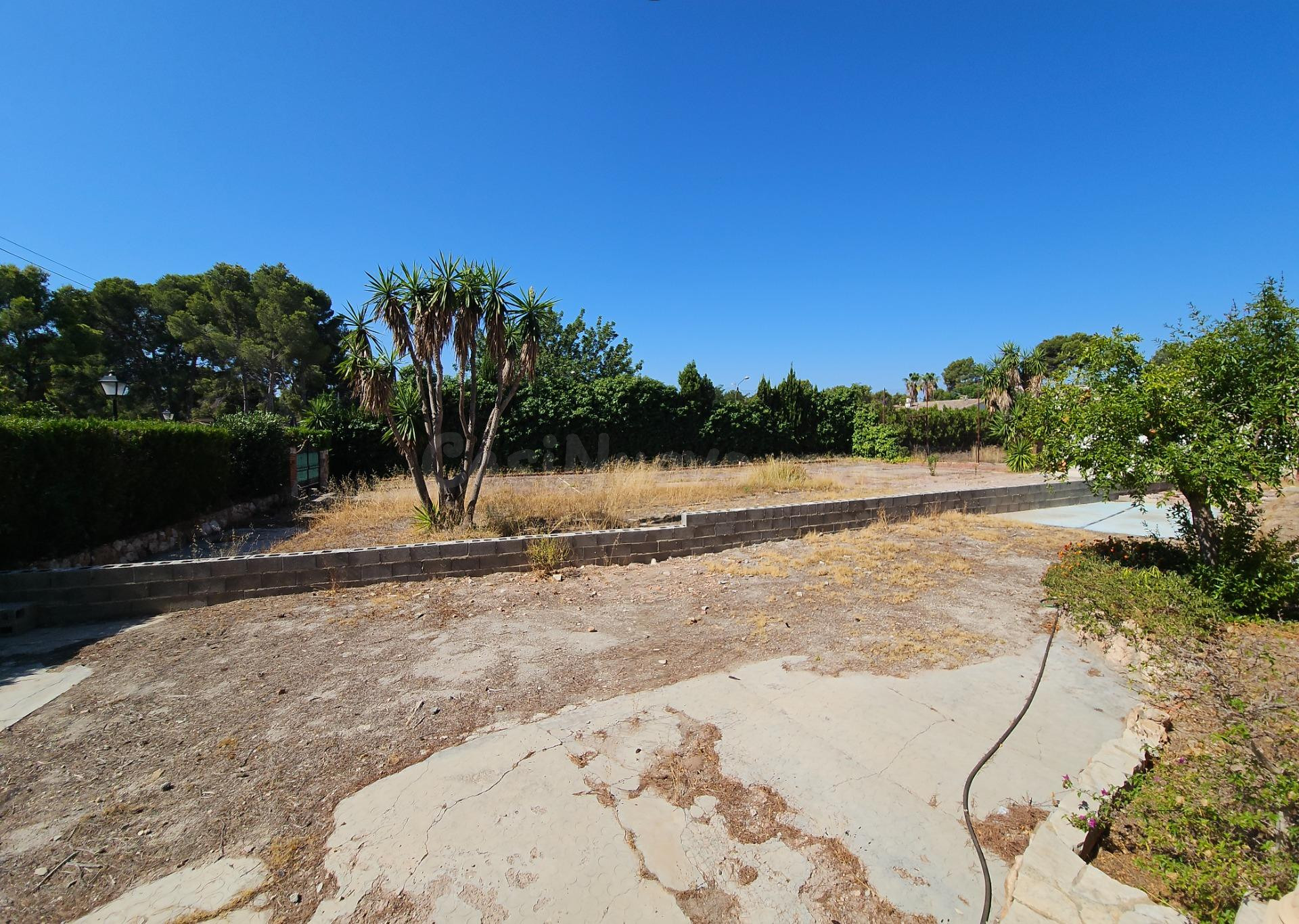 TERRENO URBANO EN RESIDENCIAL JUNTO A SIERRA CALDERONA - foto 2