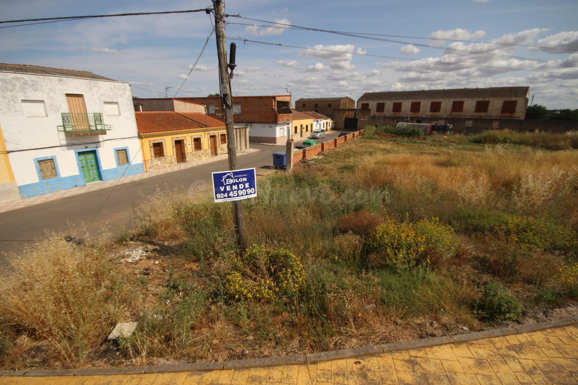Solar de 430 m en buena zona de la Garrovilla con muchas pos