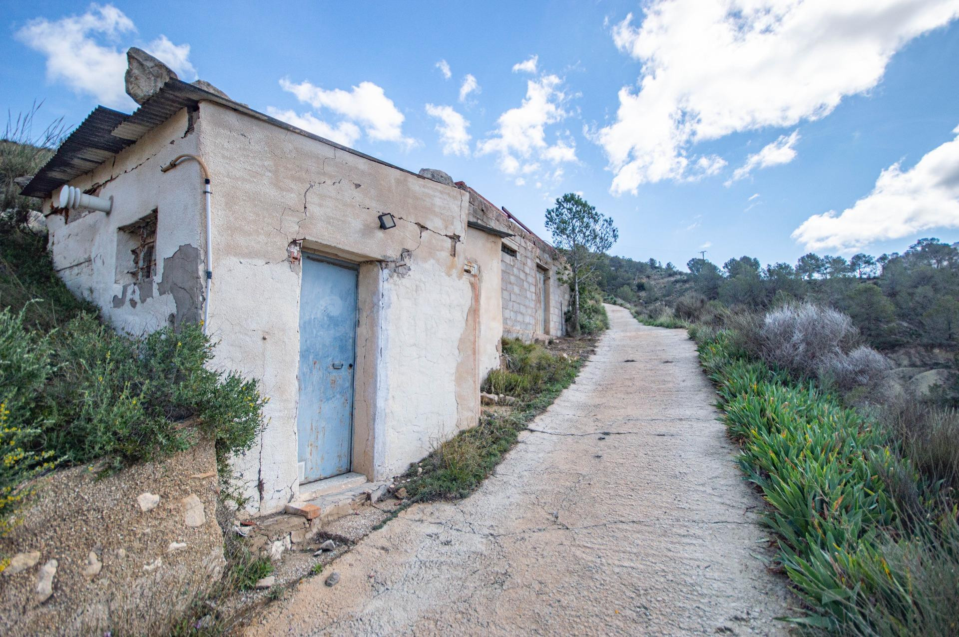 CASA DE CAMPO EN PETRER, ZONA ALMADRABA - foto 3