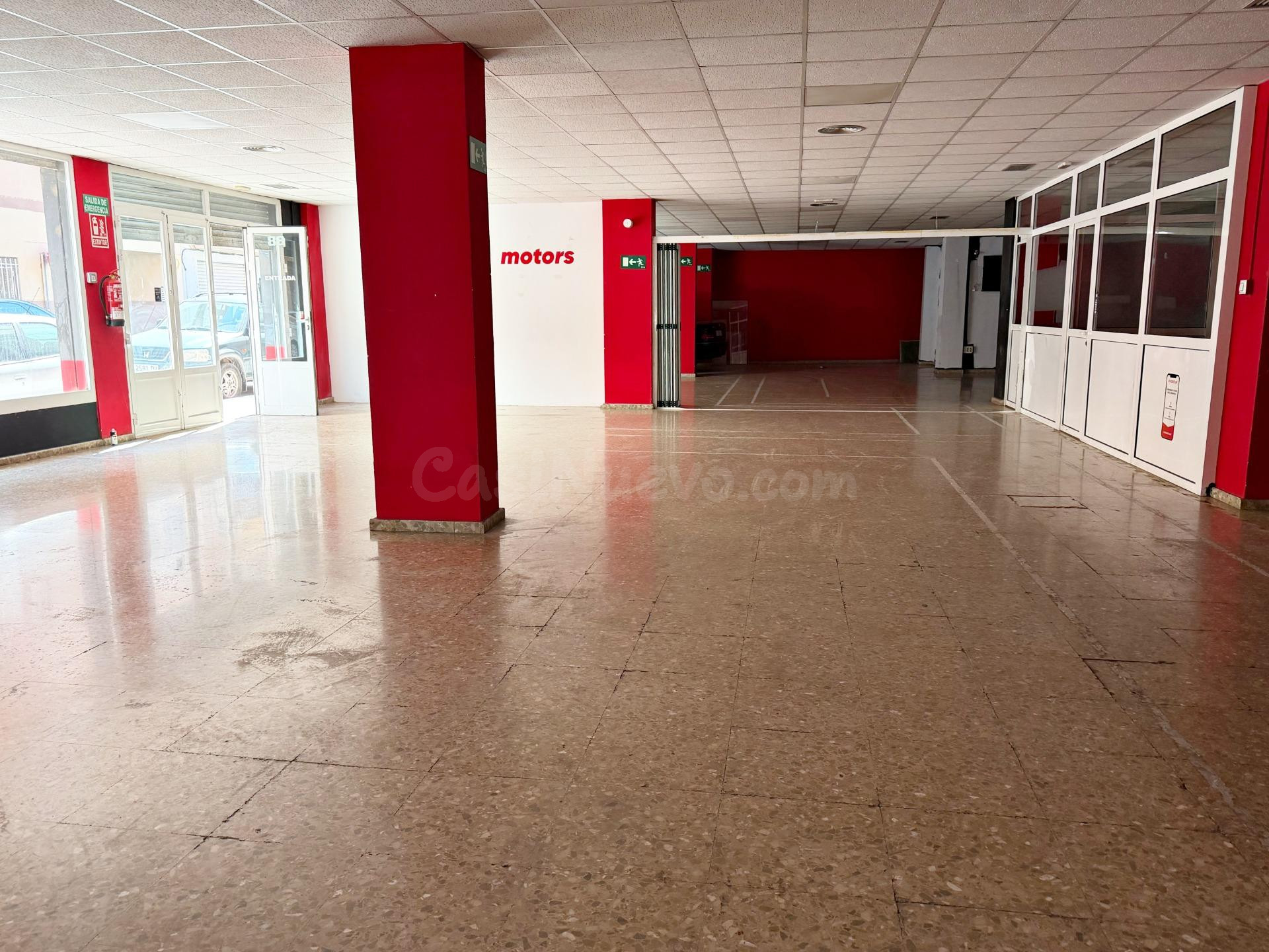 LOCAL COMERCIAL ESQUINERO EN BURJASOT EN VENTA - foto 2