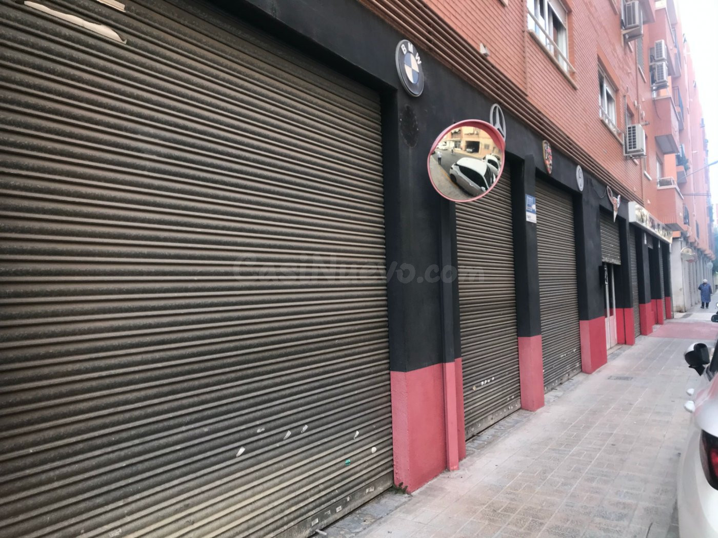 LOCAL COMERCIAL ESQUINERO EN BURJASOT EN VENTA - foto 4