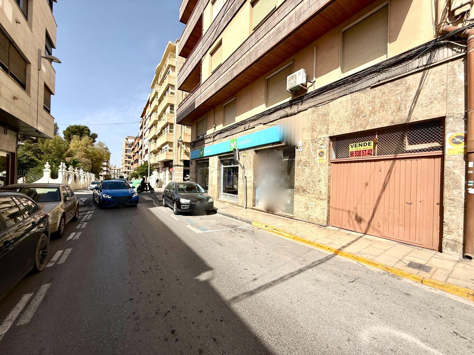 Garaje en venta para moto en el centro de Elda.