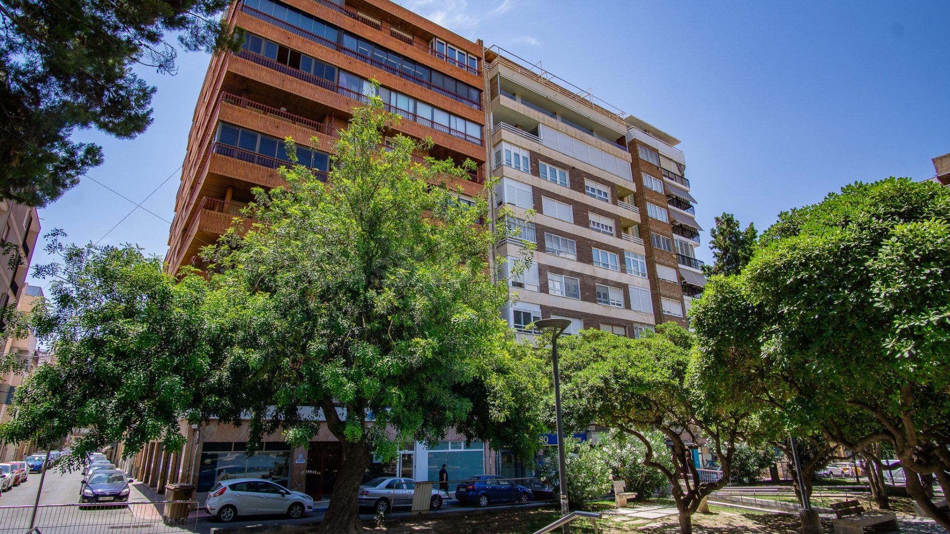 Vivienda totalmente reformada, con vistas a Plaza de Castela