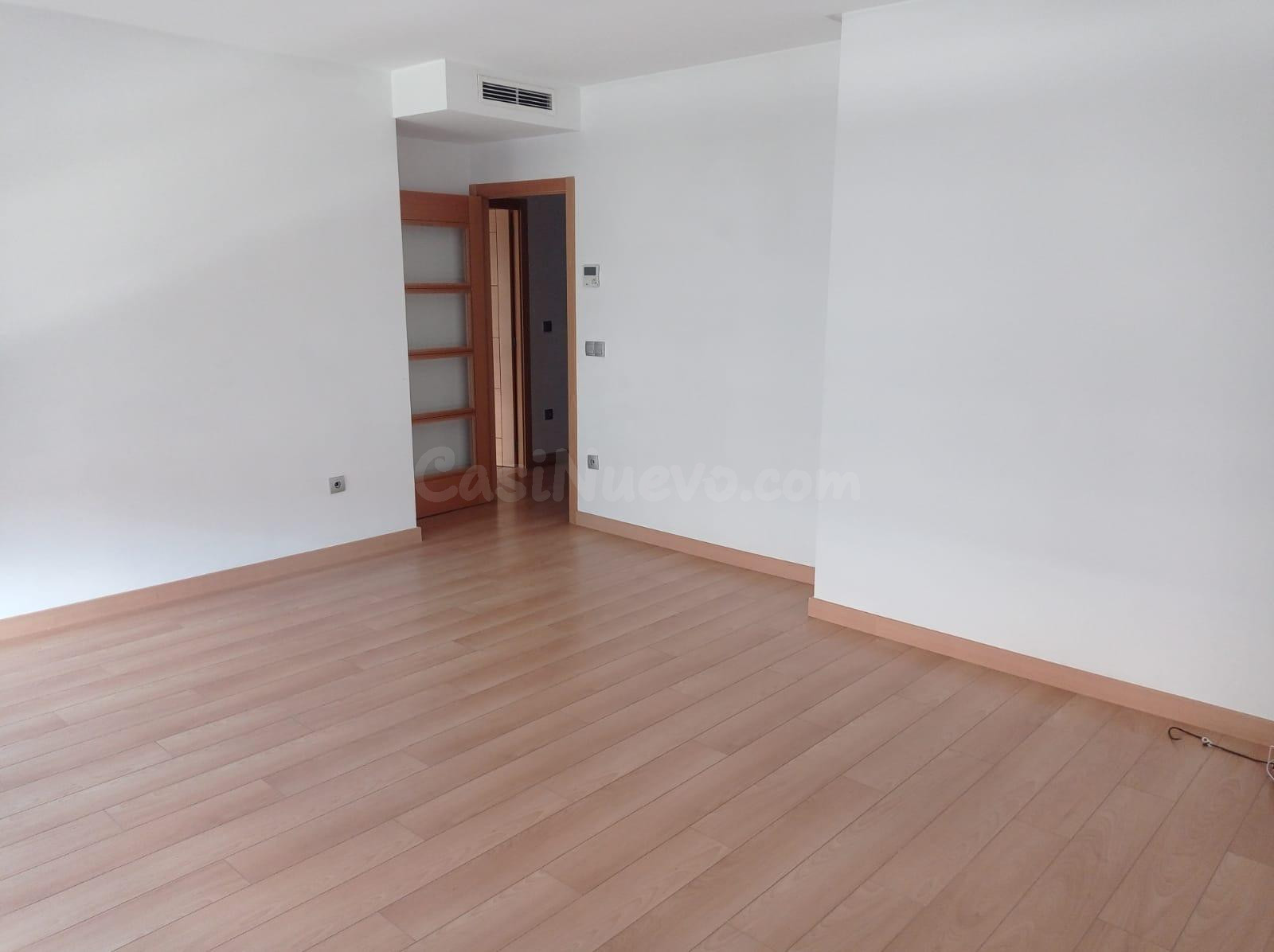 21 Inmobiliarias vende piso seminuevo , con garaje en plena  - foto 5