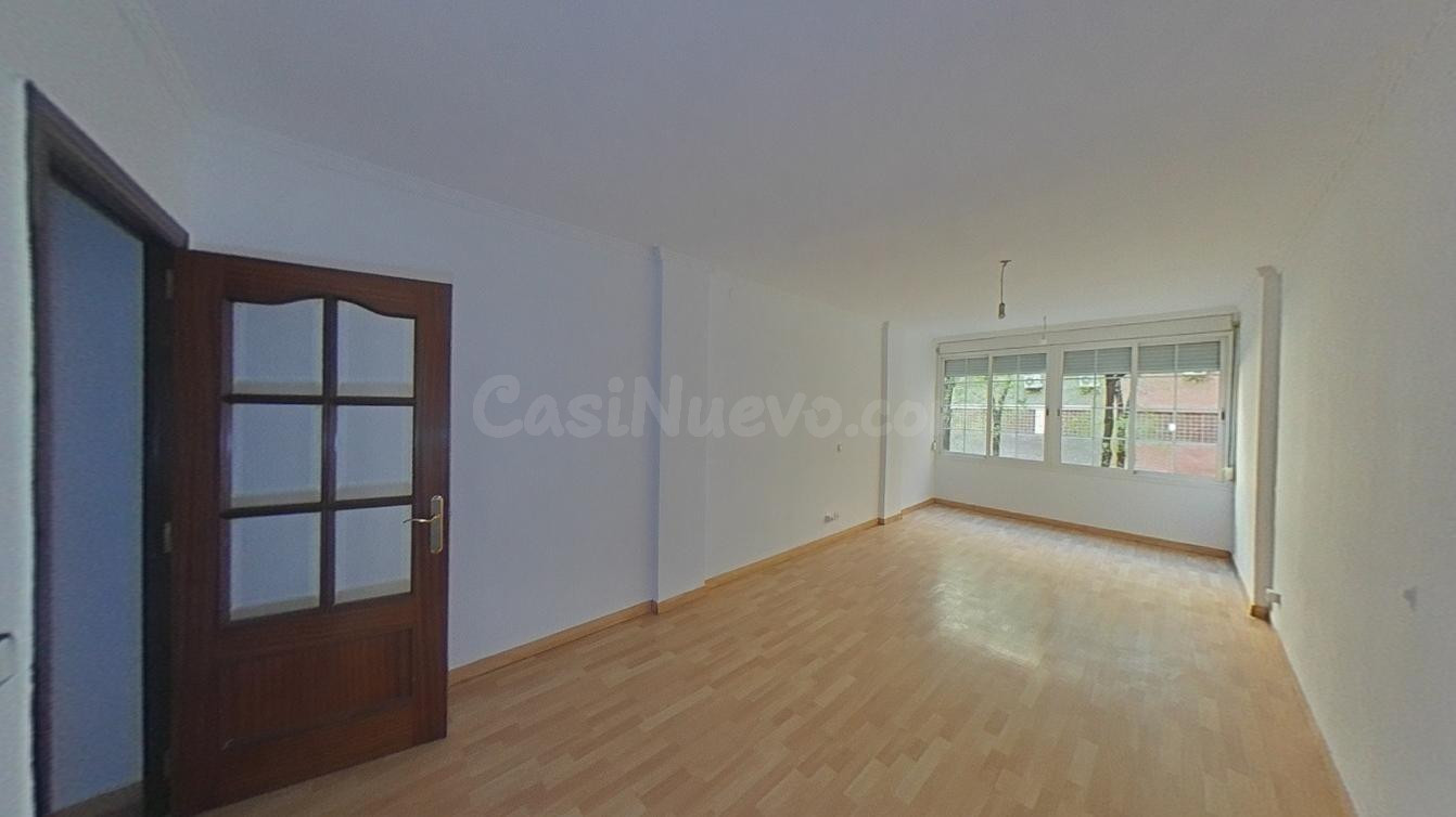 4 habitaciones + patio privado: el piso práctico que encaja  - foto 2
