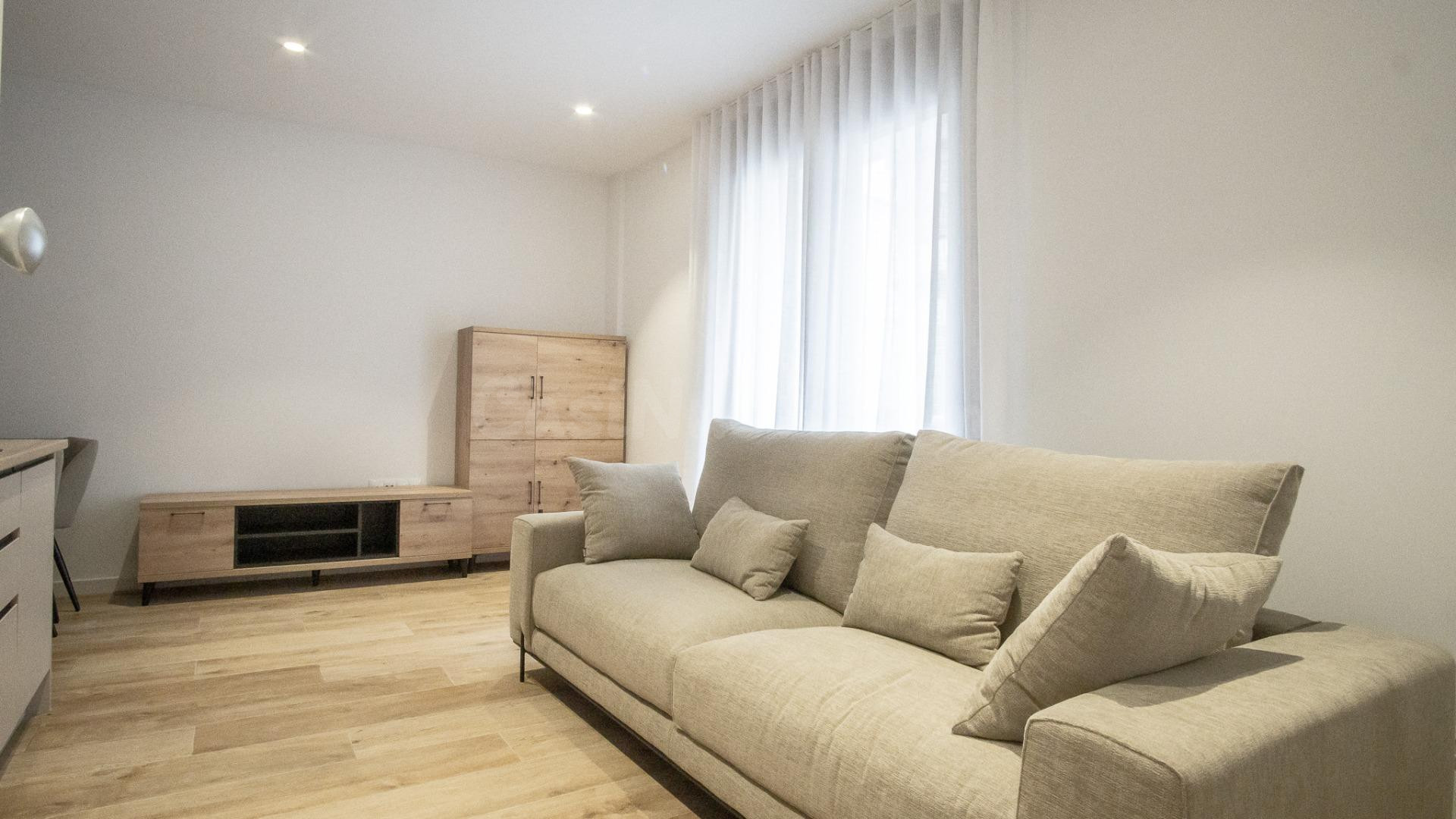 Estudio de alquiler, en el centro de Elda obra nueva a estre