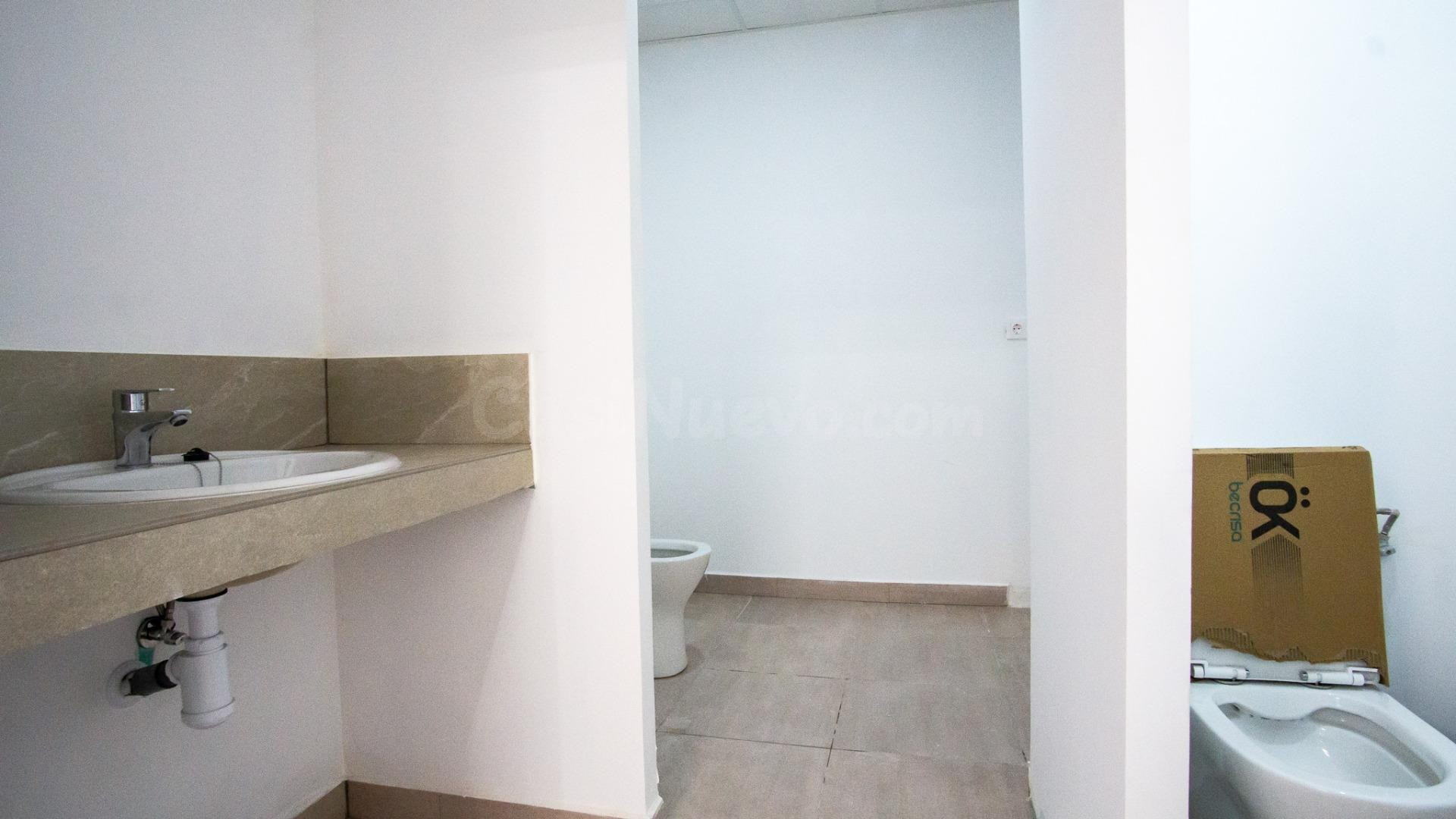 Local alquiler en pleno centro de Elda ideal para negocio - foto 4