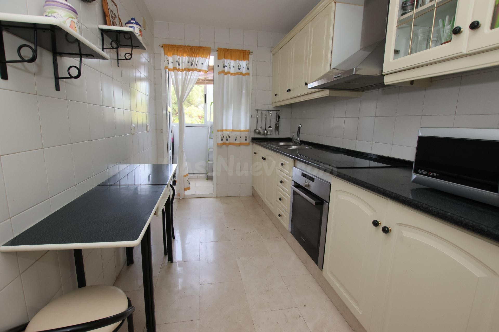 Oportunidad piso con plaza de garaje ,trastero y piscina com - foto 3