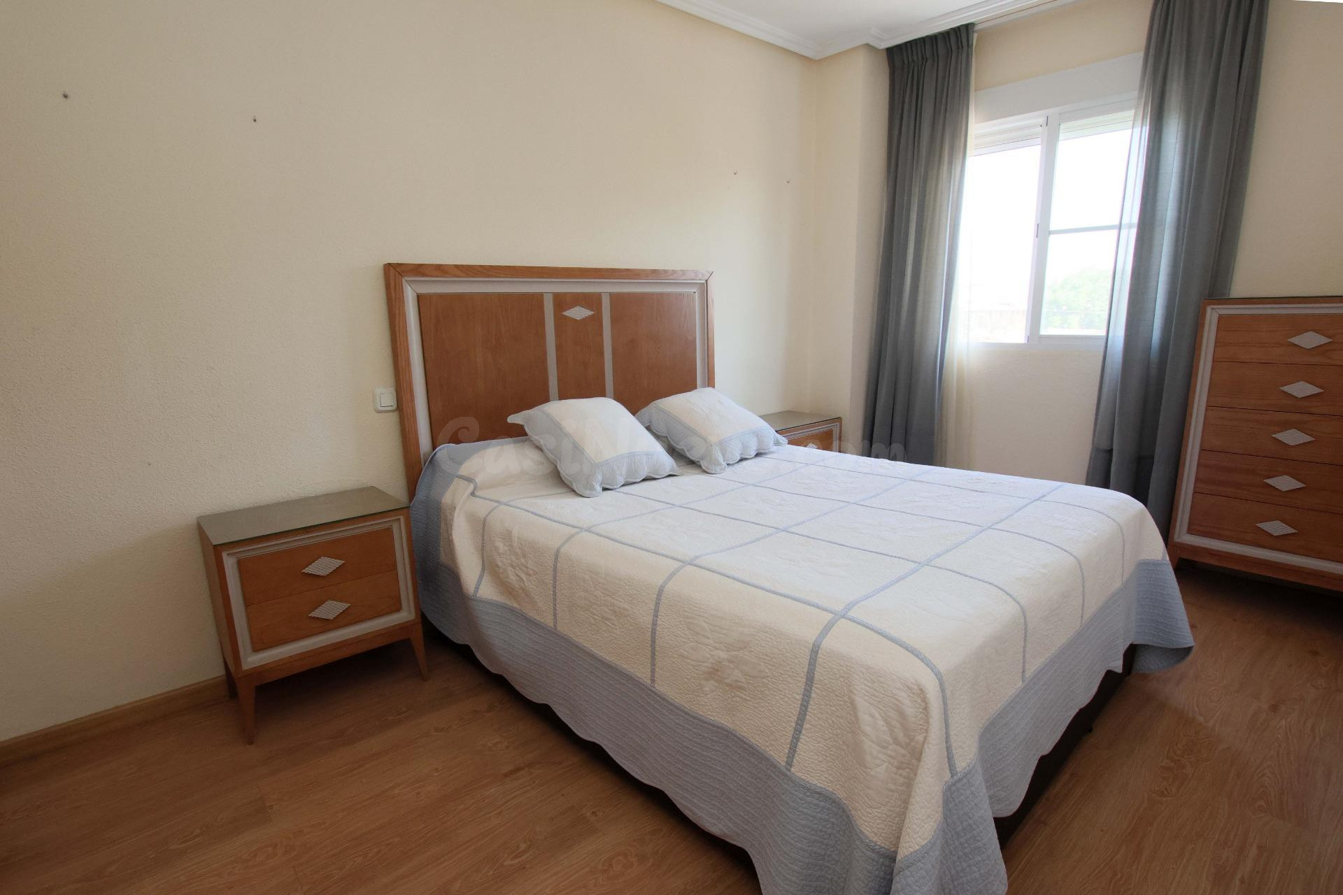 Oportunidad piso con plaza de garaje ,trastero y piscina com - foto 4